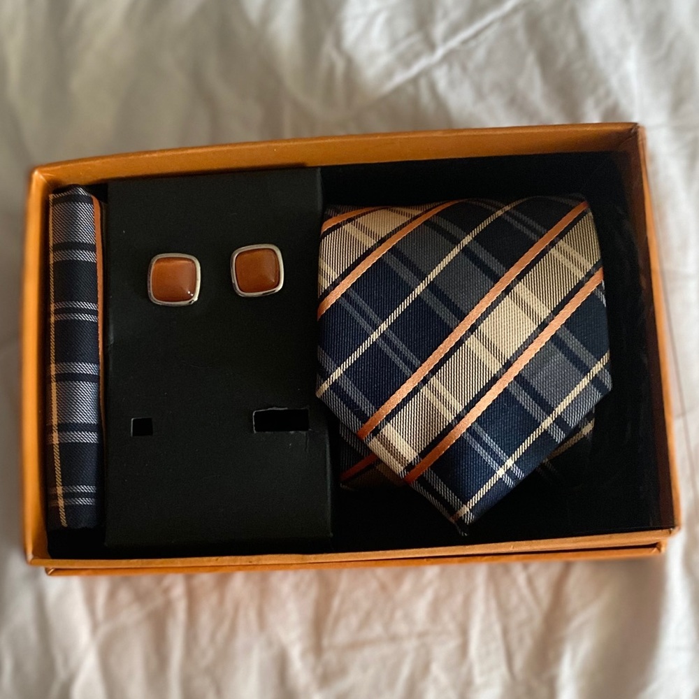 COPY - Alexander Julian Colours Tie, hanky & Cuff set